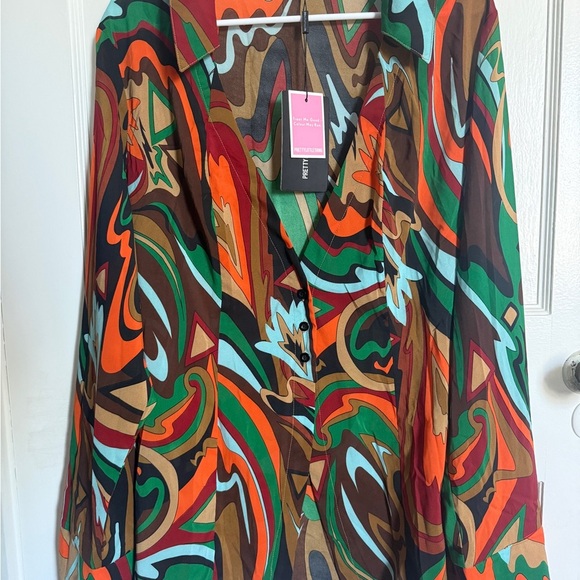 PrettyLittleThing Tops - PrettyLittleThing Abstract Pattern Blouse